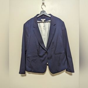 🐦 2/ $30 H&M Navy Blazer